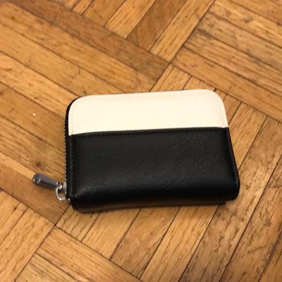 Wallet - Picture 1 of 1